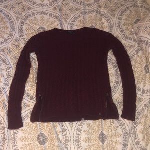 American Eagle knitted maroon long sleeve shirt